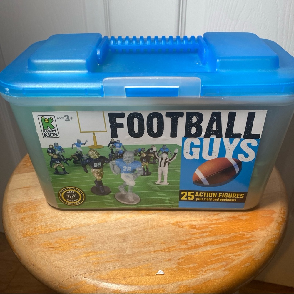 Football Guys by Kaskey Kids 2002 Blue vs. Black Gold #6201 COMPLETE